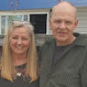 Meet your Posher, Loura